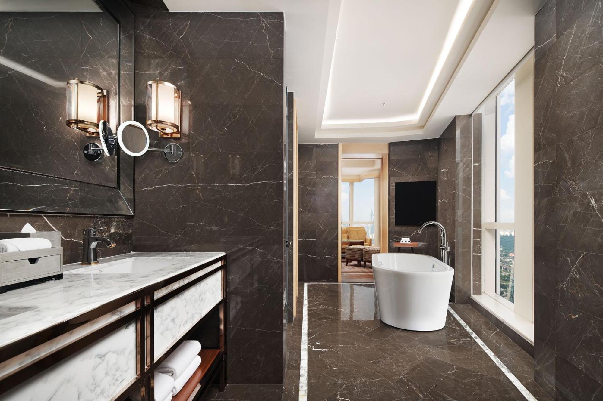 Sheraton Petaling Jaya Hotel Exteriör bild Bathroom